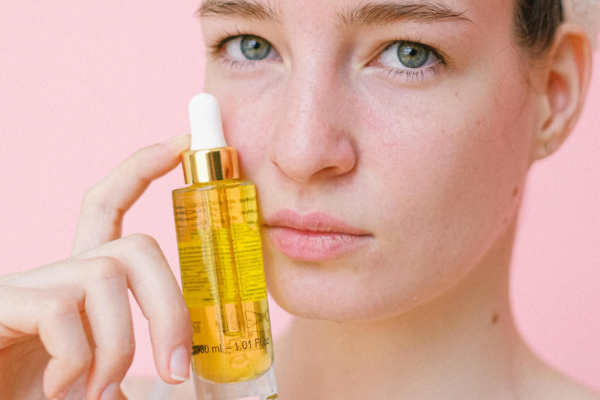 "Ageless Beauty: The Secret Oil for a Brighter, Youthful Complexion"