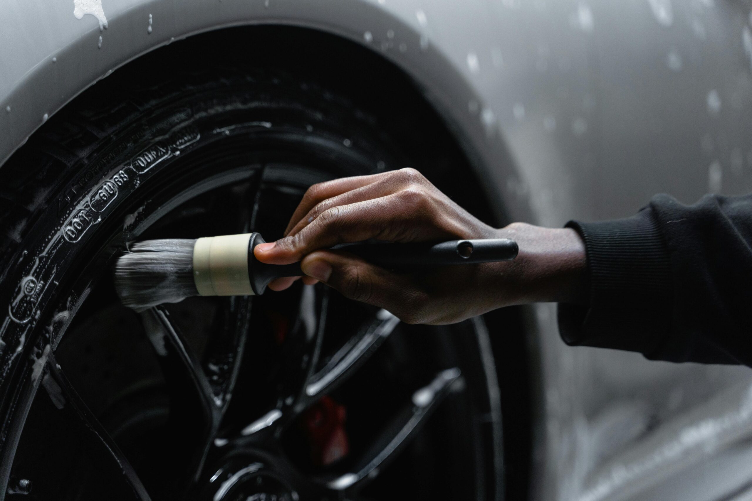Rubber Eraser Wheel to Remove Adhesive Residu