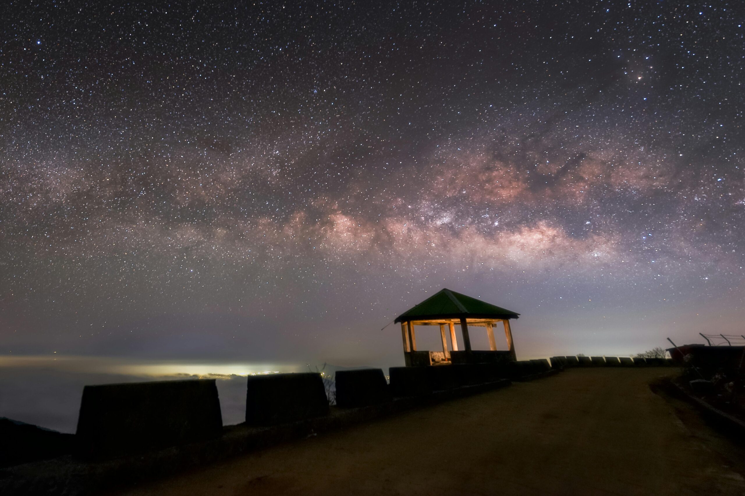 How Deep Is the Milky Way? Exploring Our Galaxy’s Size and Thickness